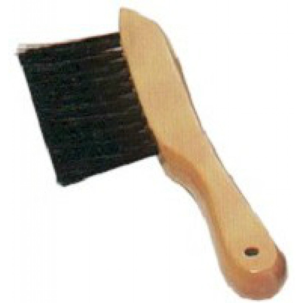 15-313 - under-rail wood handle brush